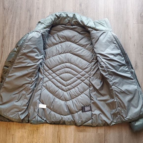 The North Face Jacket - Picture 3 of 7